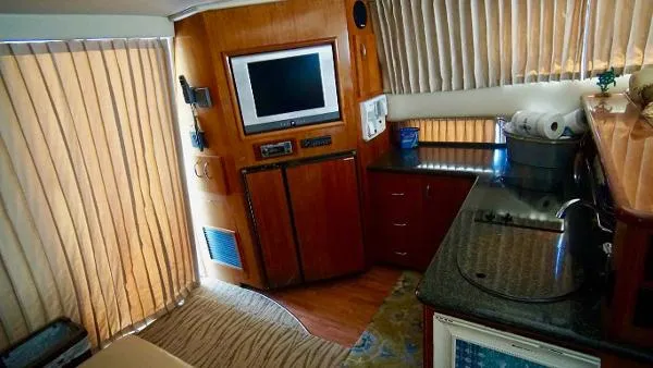 Slide: The Image of Carver Yachts 36 SS 2005 - 6