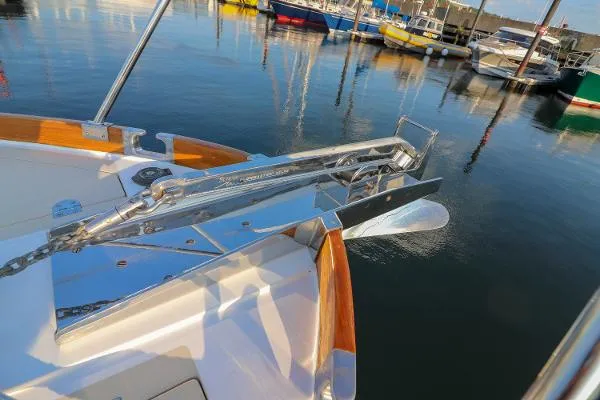 Slide: The Image of Grand Banks Eastbay 43 Ex 2000 - 11