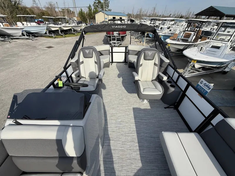 Slide: The Image of Viaggio Lago V-U 20 2026 - 7