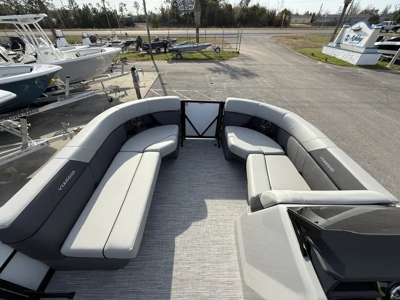 Slide: The Image of Viaggio Lago V 20 U 2026 - 11