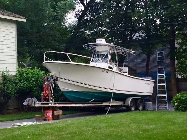 Slide: The Image of Regulator Marine 26 Center Console 1997 - 3