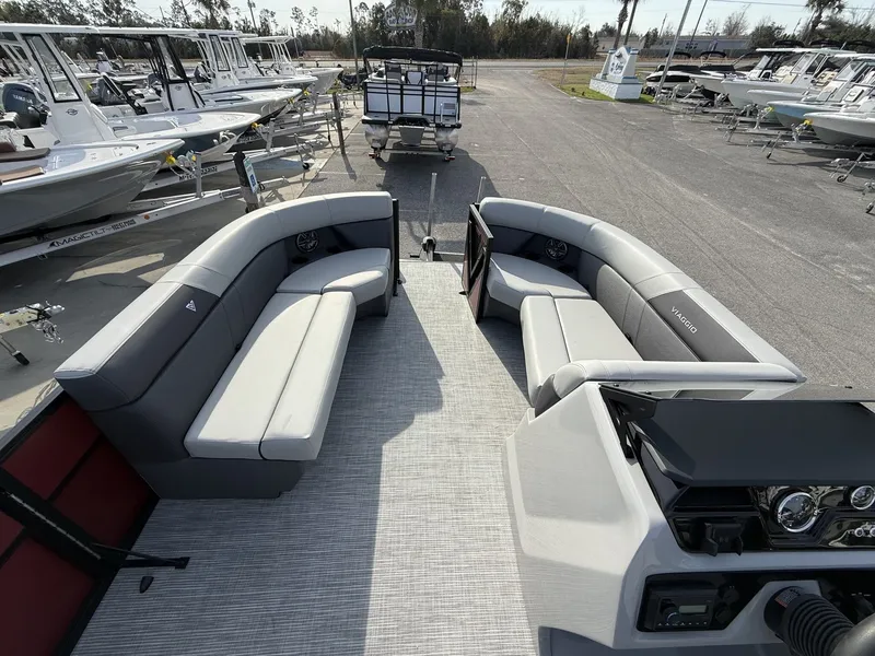 Slide: The Image of Viaggio Lago V 20 C 2026 - 7