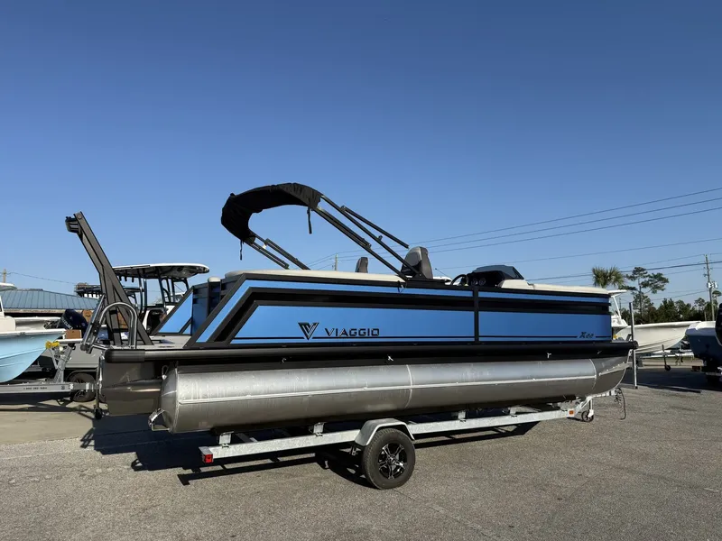 Slide: The Image of Viaggio Lago X 22U 2026 - 2