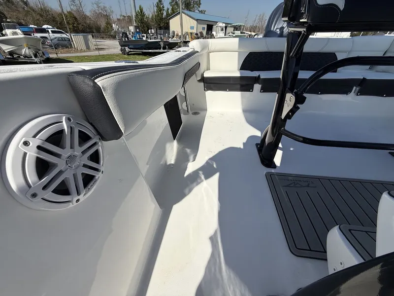 Slide: The Image of Tidewater 220 LXF 2026 - 6