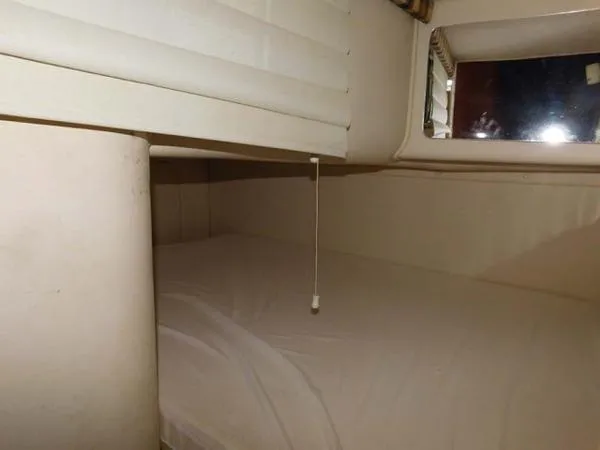 Slide: The Image of Monterey 302 Cruiser 2004 - 8