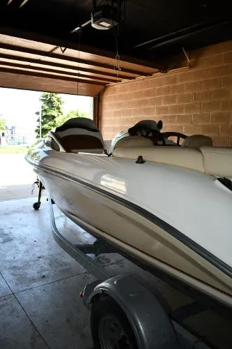 Slide: The Image of Sea-Doo Challenger 1800 1997 - 4