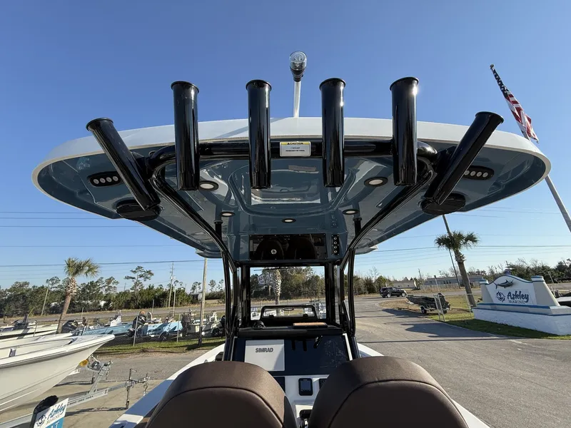 Slide: The Image of Sea Pro 242 242 DLX 2026 - 12