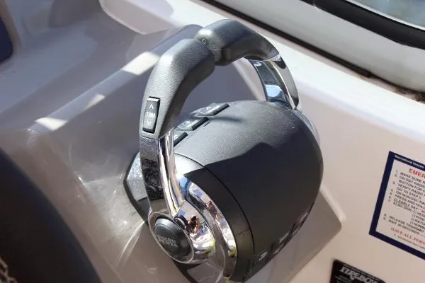 Slide: The Image of Chaparral 330 Signature 2014 - 10