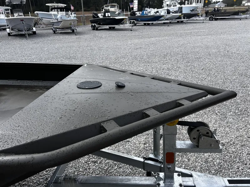 Slide: The Image of Edge Boats 1756DB 2026 - 4