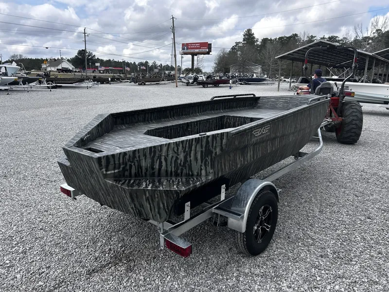 Slide: The Image of Edge Boats HSPD Series 1656DB 2026 - 3