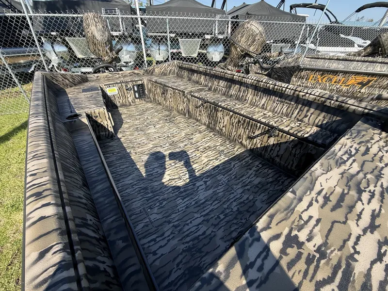 Slide: The Image of Excel 1751 Viper F4 2026 - 3