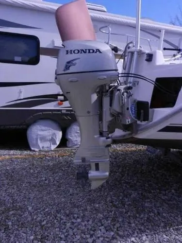 Slide: The Image of Hunter 240 2000 - 4