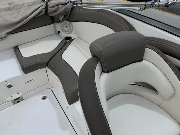 Slide: The Image of Yamaha 242 Limited 2011 - 11