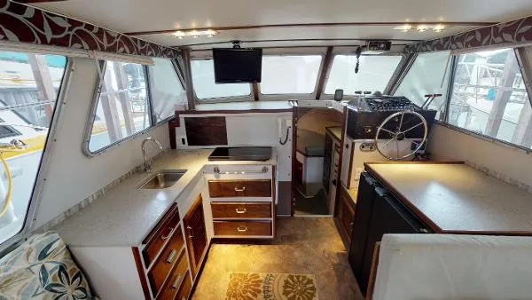 Slide: The Image of Tollycraft 34 Sedan 1980 - 8