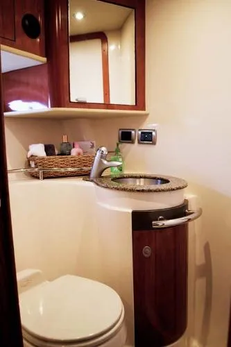 Slide: The Image of Sea Ray 390 Sundancer 2005 - 10