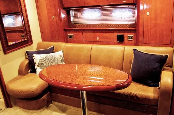Slide: The Image of Sea Ray 390 Sundancer 2005 - 7