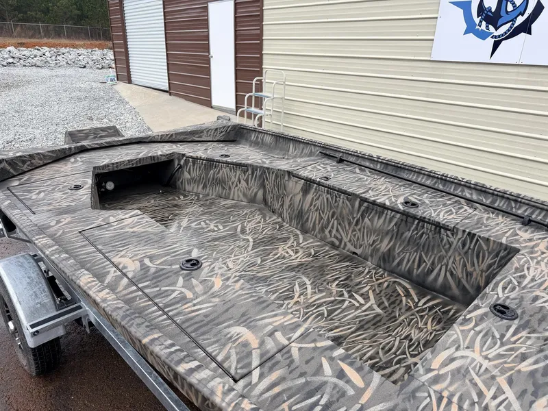 Slide: The Image of Alweld 1652 Invader 2026 - 3