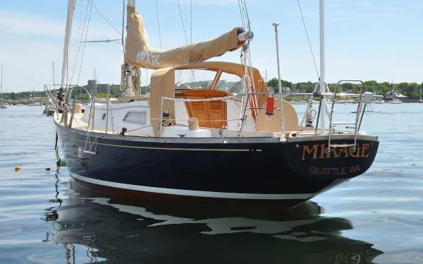 Slide: The Image of Islander YachtCraft 37 1974 - 3