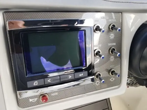 Slide: The Image of Sea Ray SDX 290 Outboard 2017 - 7