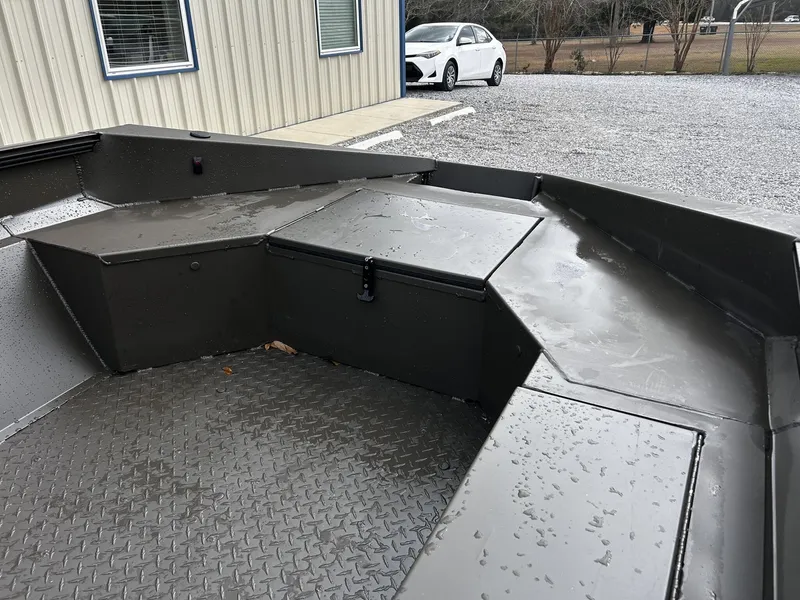 Slide: The Image of Edge Boats 1756DB 2026 - 7