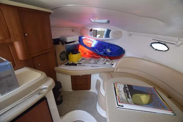Slide: The Image of Chris-Craft 33 Express 2004 - 5