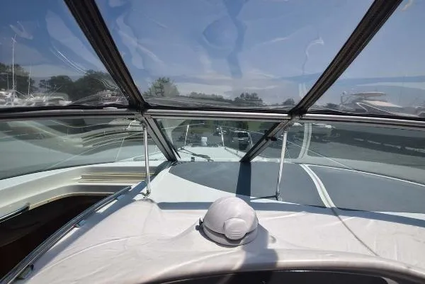 Slide: The Image of Chris-Craft 33 Express 2004 - 8