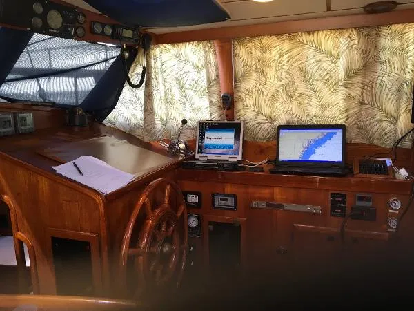 Slide: The Image of Nauticat 40 Pilothouse Ketch 1985 - 4