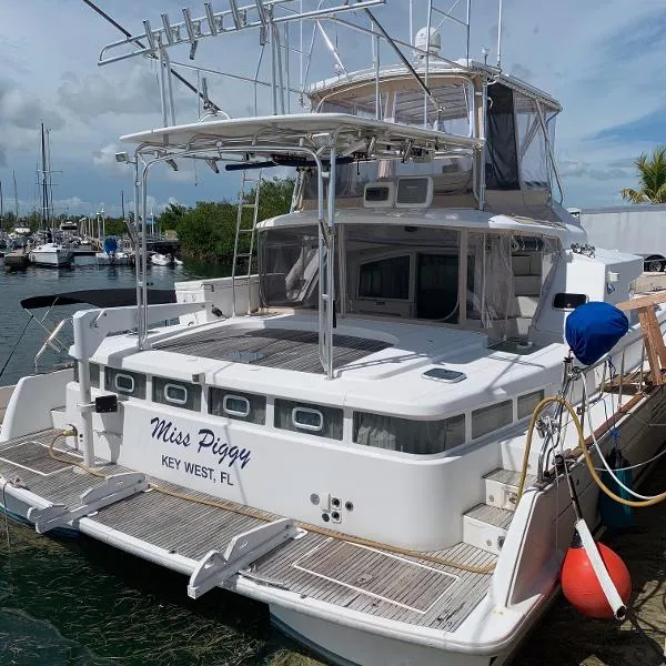 Slide: The Image of Lagoon Power 43 2003 - 3