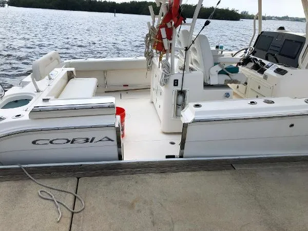 Slide: The Image of Cobia 344 Center Console 2015 - 8