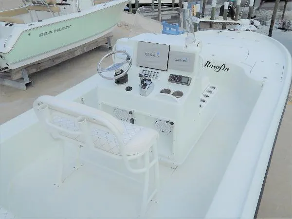 Slide: The Image of Yellowfin 24 Bay 2011 - 5