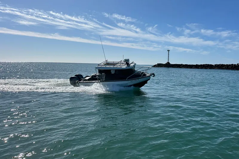 Slide: The Image of 2017 Stabicraft 2500 Ultracab XL on the water. - 6