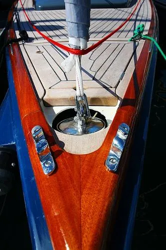 Slide: The Image of Latitude 46 Tofinou 8m 2012 - 8