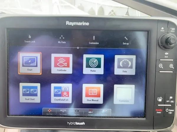 Slide: The Image of Regal 3260 Commodore 2000 - 6