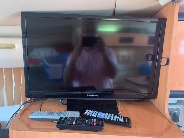 Slide: The Image of Regal 3260 Commodore 2000 - 9