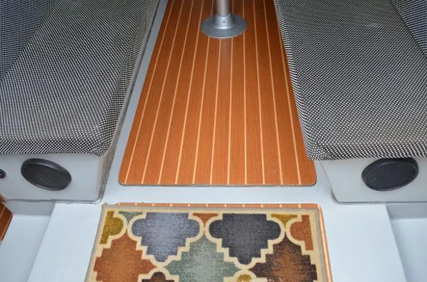 Slide: The Image of Endeavour Catamaran Corp Intercat 1500 1990 - 9