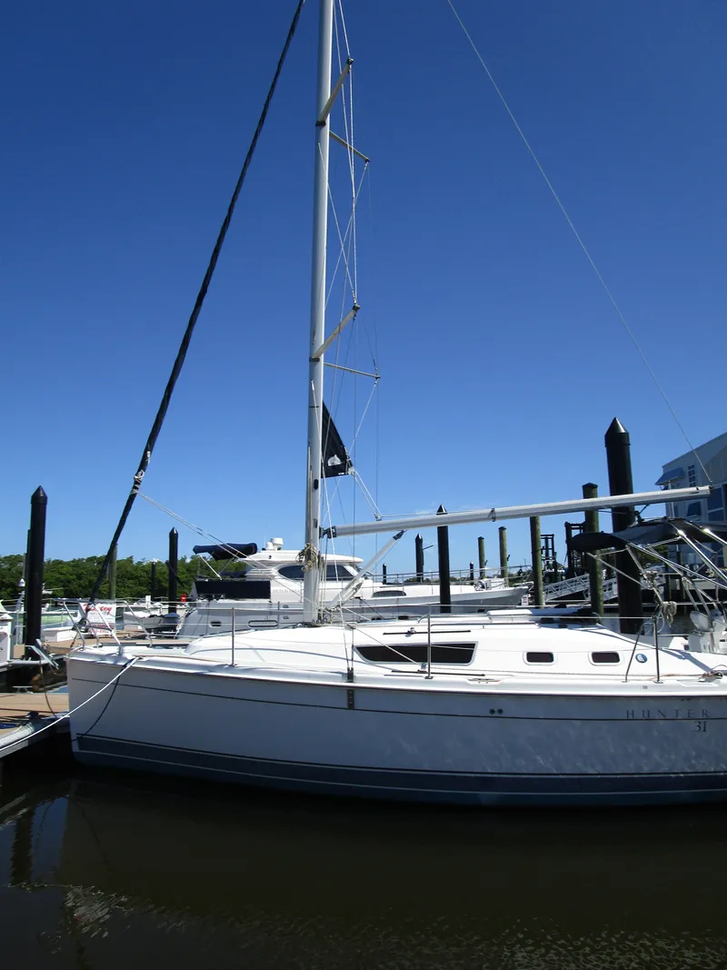 Slide: The Image of Hunter 31 2009 - 2
