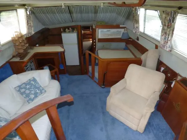 Slide: The Image of Sea Ray 410 Aft Cabin 1987 - 11