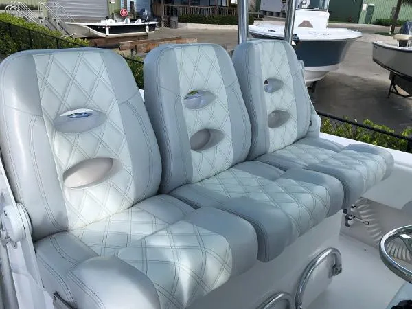 Slide: The Image of Contender 39 Fisharound 2019 - 4