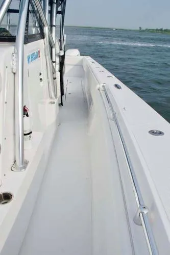 Slide: The Image of Sea Hunter 45 Center Console with Seakeeper 5 2018 - 8