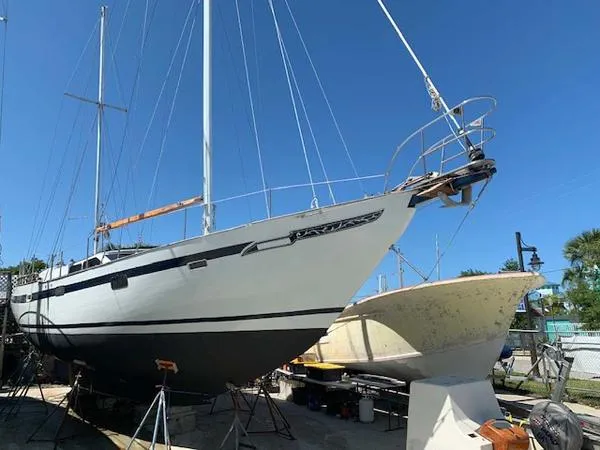 Slide: The Image of Hardin Cutter Ketch 1980 - 0