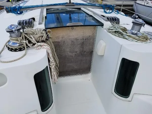 Slide: The Image of Beneteau 440 1996 - 4