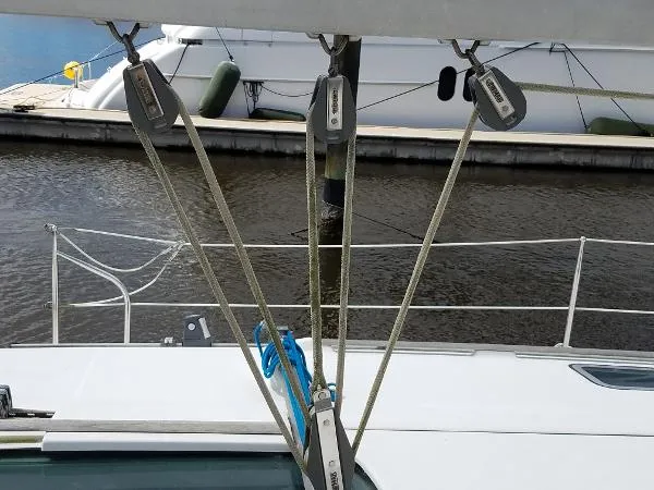 Slide: The Image of Beneteau 440 1996 - 8