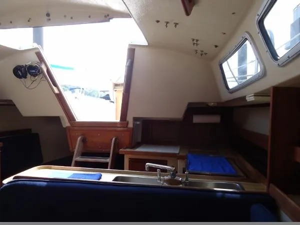 Slide: The Image of Catalina 30 1984 - 9