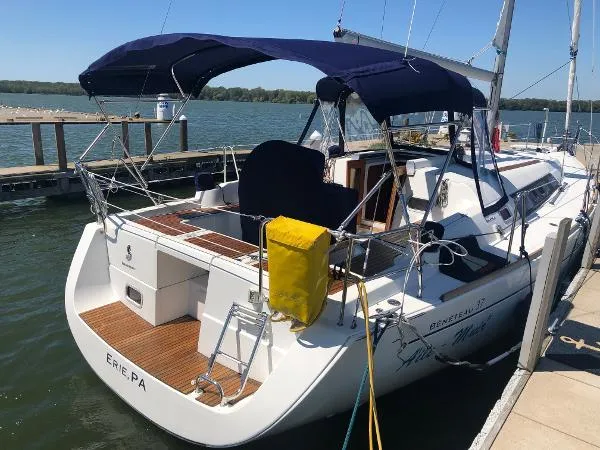 Slide: The Image of Beneteau Oceanis 37 2010 - 1