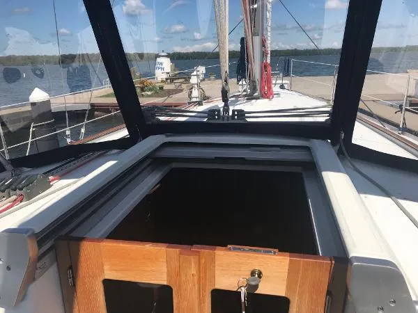 Slide: The Image of Beneteau Oceanis 37 2010 - 10