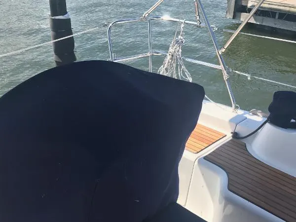 Slide: The Image of Beneteau Oceanis 37 2010 - 7
