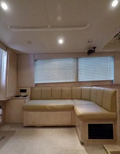 Slide: The Image of Henriques 38 Flybridge 2006 - 7