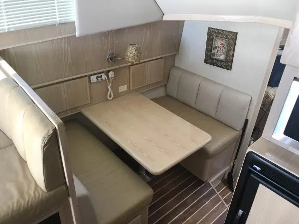 Slide: The Image of Henriques 38 Flybridge 2006 - 9