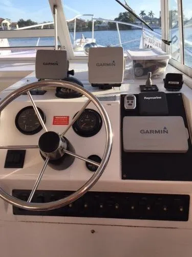 Slide: The Image of Mainship 30 PILOT 1999 - 6