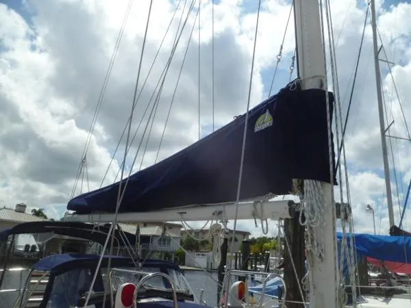 Slide: The Image of Pacific Seacraft Orion 27 MKII 1990 - 10